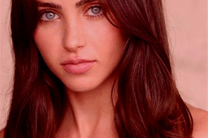 Olivia, 29, a dark blonde brown-eyed latina companion based in Chelva. Offering BDSM, GFE, Party Girl. Available for incall and outcall, day and evening dates.