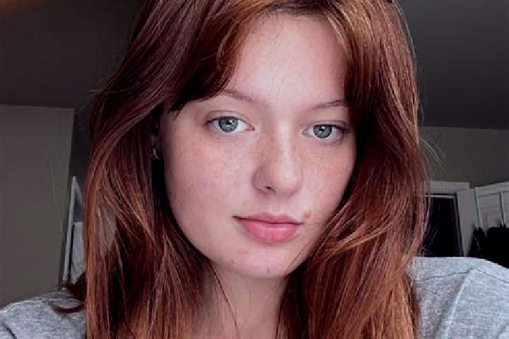 Olivia, 29, a red green-eyed caucasian companion based in Margny-les-Compiegne. Offering Prostate Massage, CIM, Massage, Erotic Massage. Available for incall...