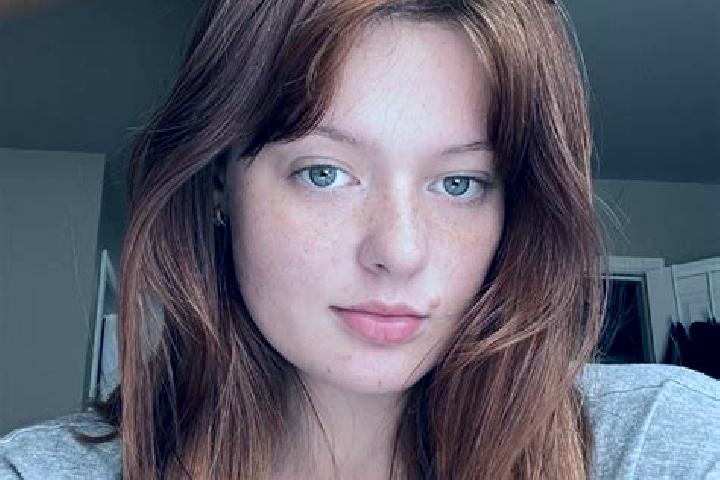 Olivia, 29, a red hazel-eyed caucasian companion based in Kunzar. Offering Massage, Erotic Massage, Dinner Date. Available for incall and outcall, overnight ...