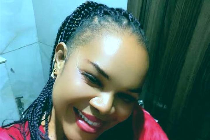 Olivia, 29 — Escort in Ezillo, Nigeria