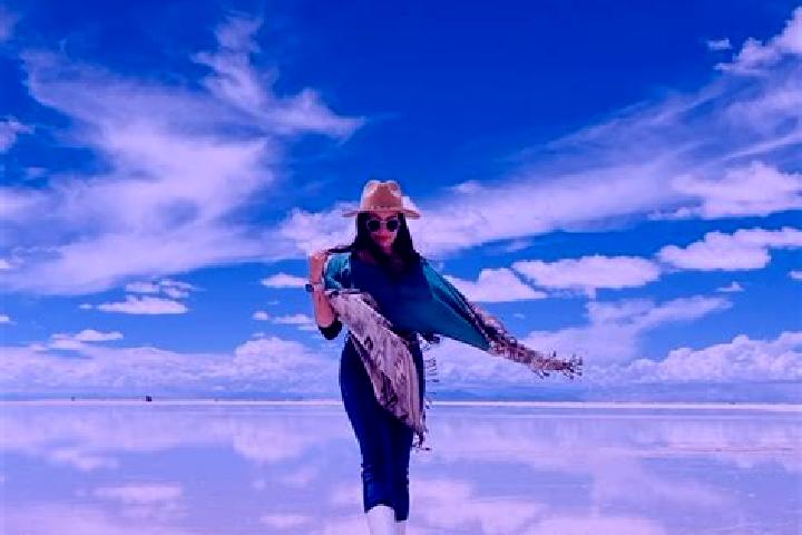 Olivia, 29 — Escort in Firuz Salar, Iran