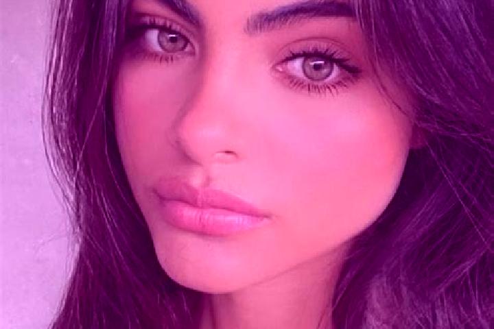 Olivia, 30, a brunette green-eyed slavic companion based in Grainau. Offering OWO, Striptease, GFE. Available for incall and outcall, day and evening dates.