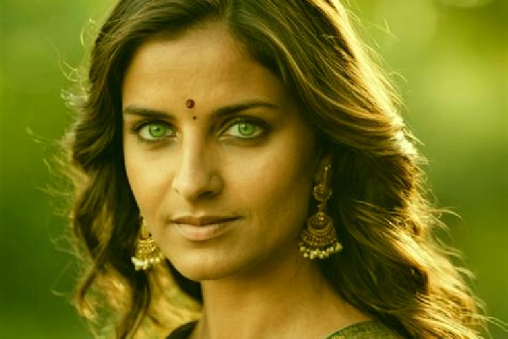 Olivia, 30, a chestnut green-eyed indian companion based in Saint-Joseph. Offering Fetish, Girlfriend Experience, Striptease. Available for incall and outcal...