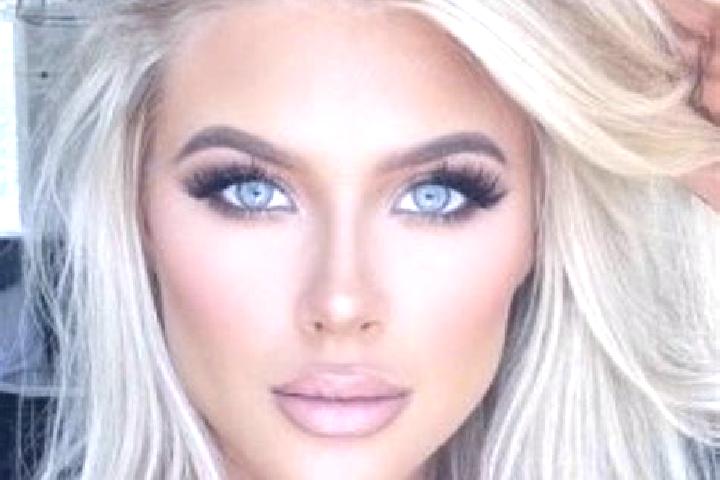 Olivia, 30, a platinum blonde green-eyed asian companion based in Shaftesbury. Offering Roleplay, Girlfriend Experience, OWO, Erotic Massage. Available for i...