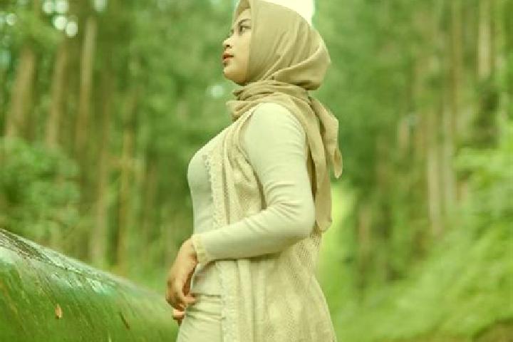 Olivia, 30 — Escort in Baturaden, Indonesia
