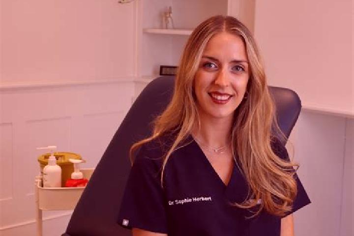 Olivia, 30 — Escort in Ceyrat, France