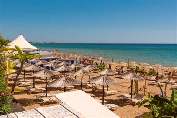 Olivia, 31, a chestnut grey-eyed mediterranean companion based in Lido di Noto. Offering A-Level, Domination. Available for incall and outcall, overnight boo...