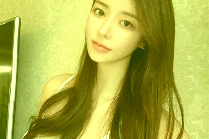 Olivia, 31 — Escort in Wucun, China