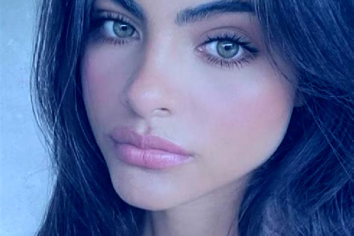 Olivia, 32, a chestnut hazel-eyed indian companion based in Hamur. Offering Duos, Striptease, BDSM, Erotic Massage. Available for incall and outcall, day and...