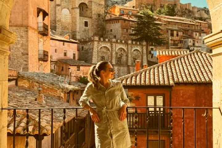 Olivia, 32 — Escort in Albarracin, Spain