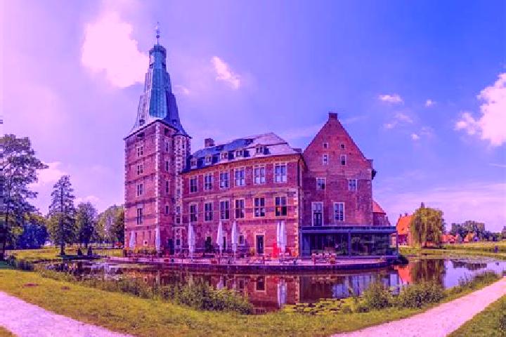 Olivia, 32 — Escort in Bergkamen, Germany