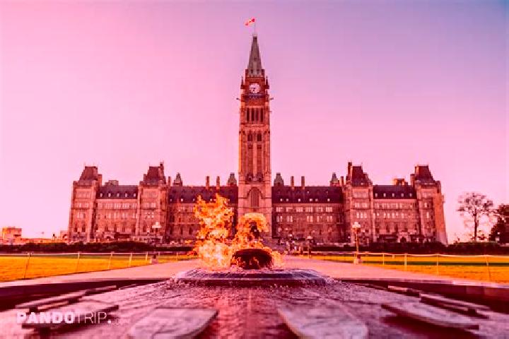 Olivia, 32 — Escort in Landmark, Canada