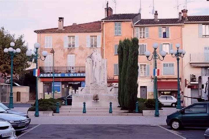 Olivia, 32 — Escort in Le Muy, France