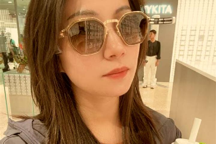 Olivia, 32 — Escort in Lingyun, China
