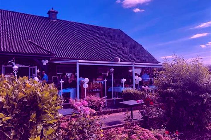 Olivia, 32 — Escort in Oberrieden, Switzerland
