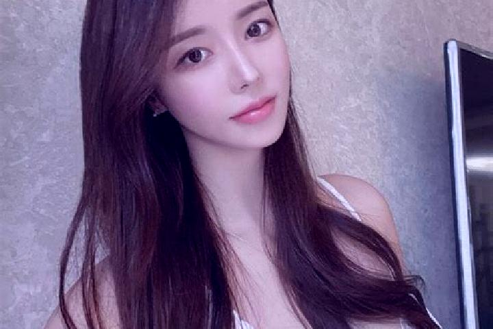 Olivia, 32 — Escort in Tonggousi, China