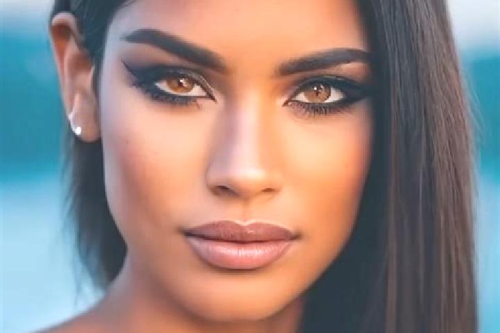 Olivia, 33, a chestnut green-eyed latina companion based in Krajan Wonokerto. Offering Couples, GFE, Domination. Available for incall and outcall, day and ev...