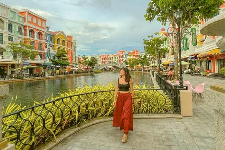 Olivia, 33 — Escort in Phu Cat, Vietnam