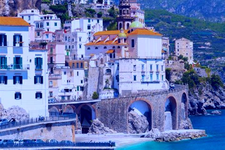 Olivia, 33 — Escort in Stella, Italy