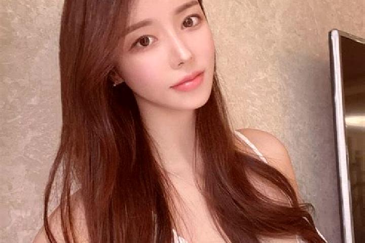 Olivia, 33 — Escort in Wendou, China