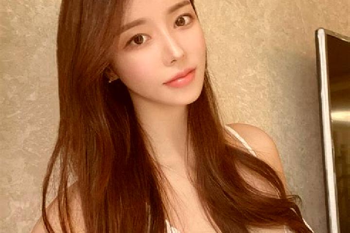 Olivia, 33 — Escort in Xiamiao, China