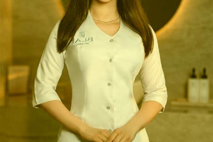 Olivia, 34, a auburn dark-eyed mediterranean companion based in Ponnampatti. Offering Tantra, Erotic Massage, BDSM. Available for incall and outcall, day and...