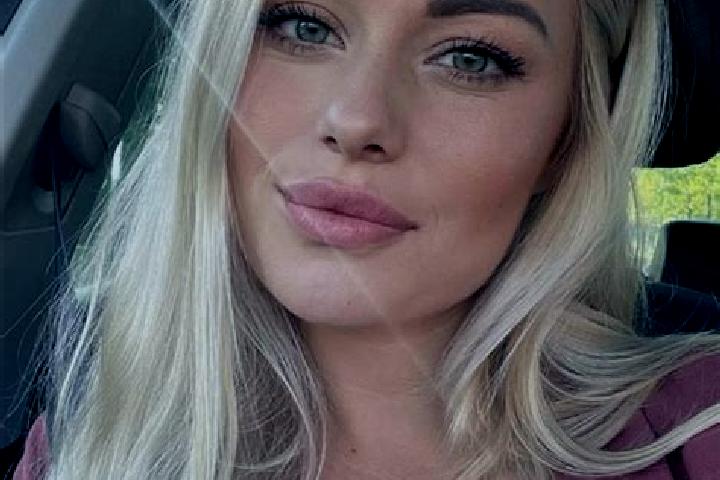 Olivia, 34, a blonde hazel-eyed caucasian companion based in Elvanli. Offering Overnight, Erotic Massage, Domination. Available for incall and outcall, overn...