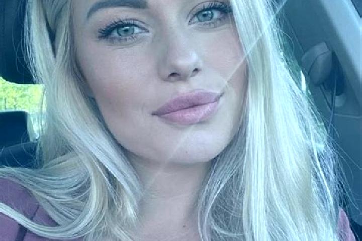Olivia, 34, a blonde hazel-eyed slavic companion based in Lisna. Offering Striptease, CIM, Travel Companion, A-Level. Available for incall and outcall, overn...