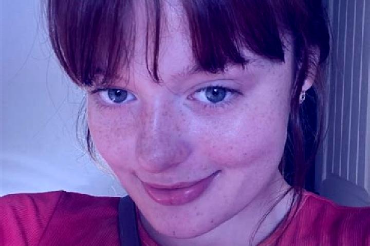 Olivia, 34, a red grey-eyed slavic companion based in Omice. Offering BDSM, Roleplay, Girlfriend Experience. Available for incall and outcall, day and evenin...
