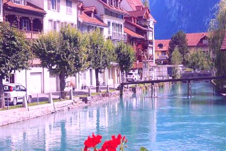 Olivia, 34 — Escort in Grabs, Switzerland