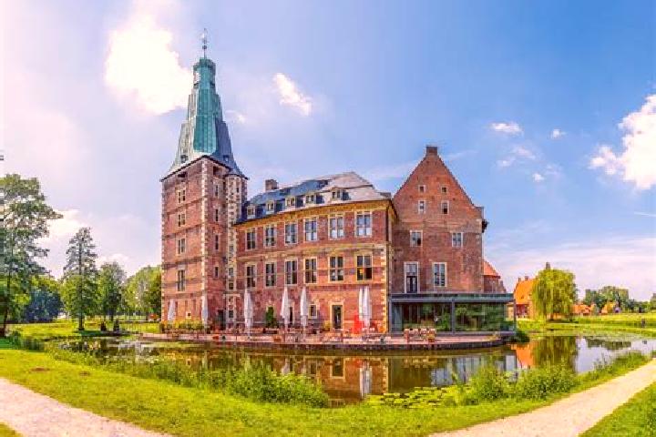 Olivia, 34 — Escort in Vreden, Germany