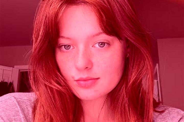 Olivia, 35, a auburn hazel-eyed caucasian companion based in Marcallo. Offering A-Level, Tantra, CIM, Dinner Date. Available for incall and outcall, overnigh...