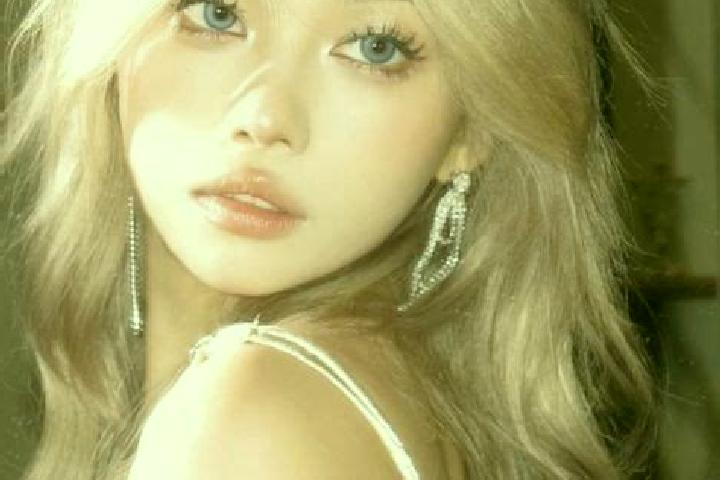 Olivia, 35, a blonde blue-eyed asian companion based in Mihara. Offering Fetish, Roleplay, Tantra, A-Level, CIM. Available for incall and outcall, day and ev...