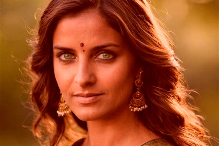 Olivia, 35, a brunette green-eyed indian companion based in Due West. Offering 69, Roleplay, Massage, Travel Companion. Available for incall and outcall, day...