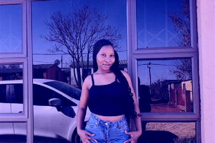 Olivia, 35 — Escort in Jan Kempdorp, South Africa