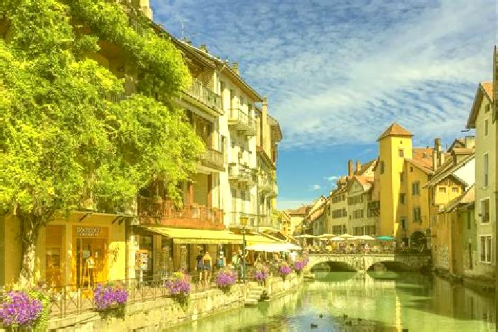 Olivia, 35 — Escort in Ledergues, France