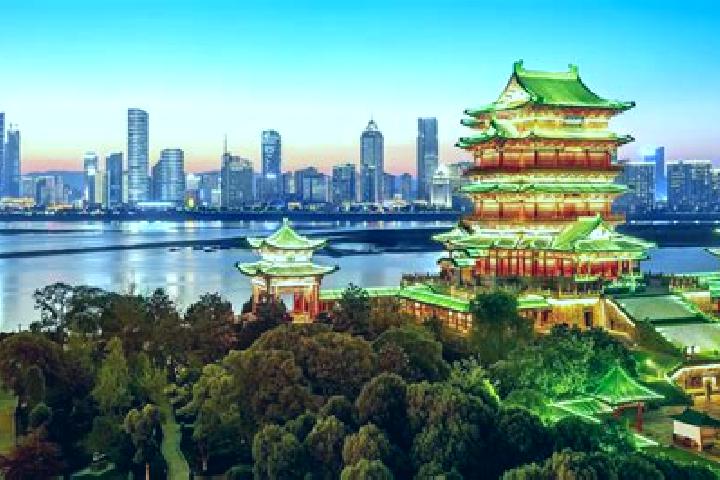 Olivia, 35 — Escort in Nancheng, China