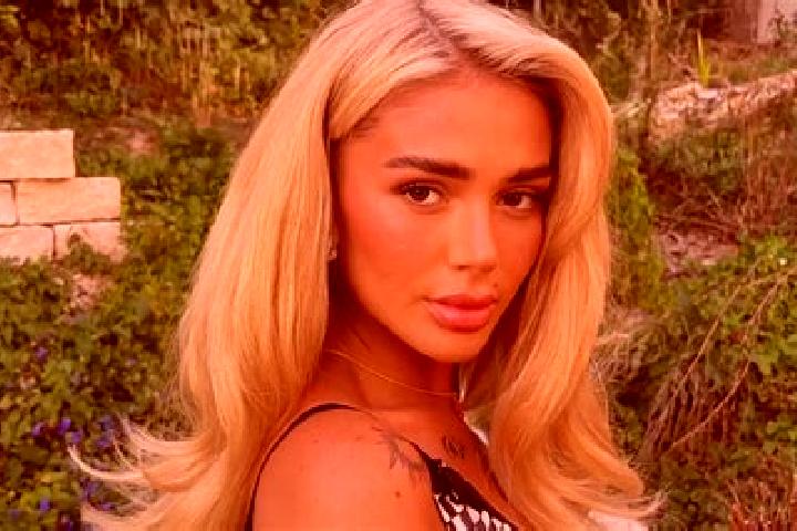 Olivia, 35 — Escort in Racu, Romania