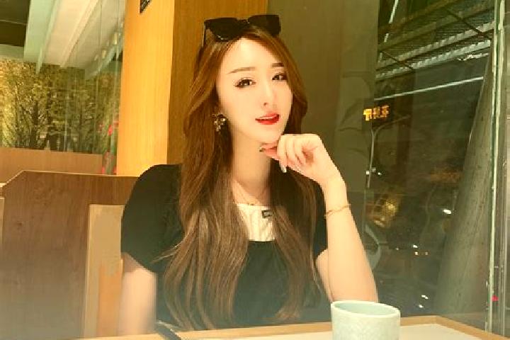 Olivia, 35 — Escort in Rulin, China