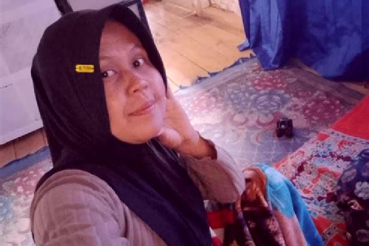 Olivia, 35 — Escort in Telagasari, Indonesia