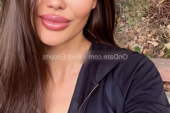 Olivia, 35 — Escort in Yelpin, Armenia