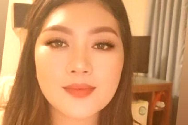 Olivia, 36, a auburn amber-eyed asian companion based in Putra Heights. Offering Couples, CIM, Erotic Massage. Available for incall and outcall, day and even...
