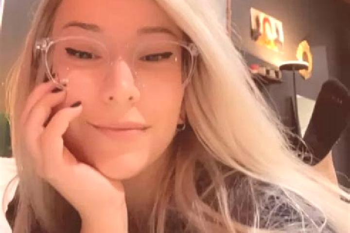 Olivia, 36, a blonde amber-eyed latina companion based in North Andover. Offering A-Level, OWO, Party Girl. Available for incall and outcall, day and evening...