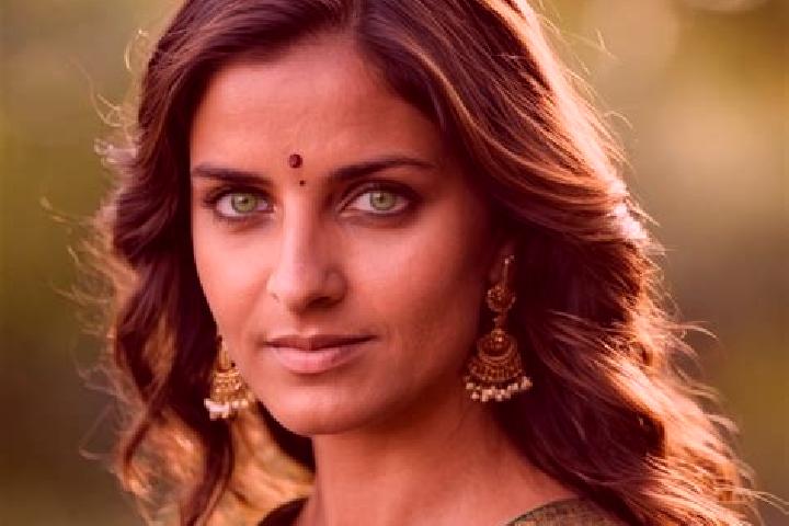 Olivia, 36, a chestnut green-eyed indian companion based in Cahagnes. Offering Overnight, Striptease, Couples, Travel Companion, Prostate Massage. Available ...