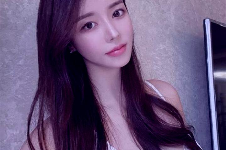Olivia, 36 — Escort in Bai anba, China