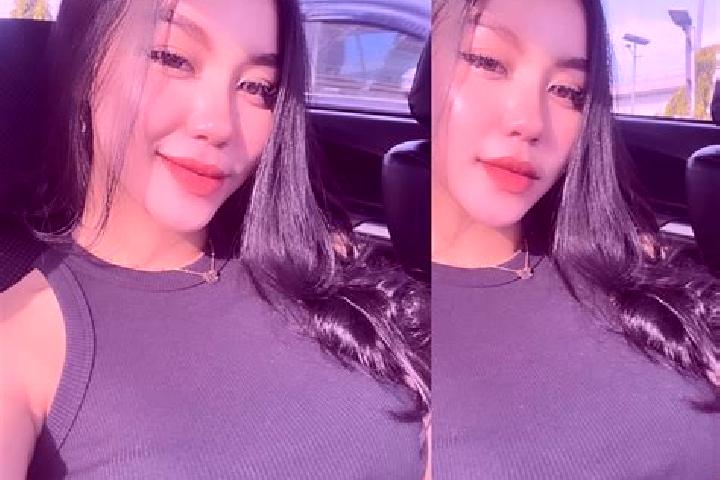 Olivia, 36 — Escort in Wulan Haye, China