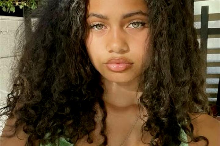 Olivia, 37, a chestnut green-eyed mixed companion based in Mehana. Offering Fetish, CIM, Tantra. Available for incall and outcall, day and evening dates.