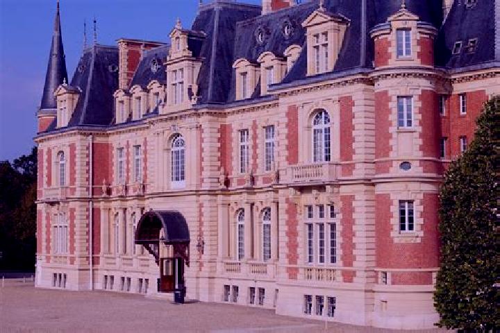 Olivia, 37 — Escort in Beaulieu-les-Fontaines, France