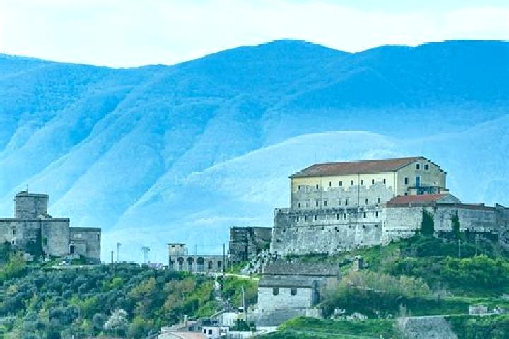 Olivia, 37 — Escort in Montesarchio, Italy