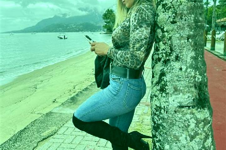 Olivia, 38 — Escort in Candido Sales, Brazil
